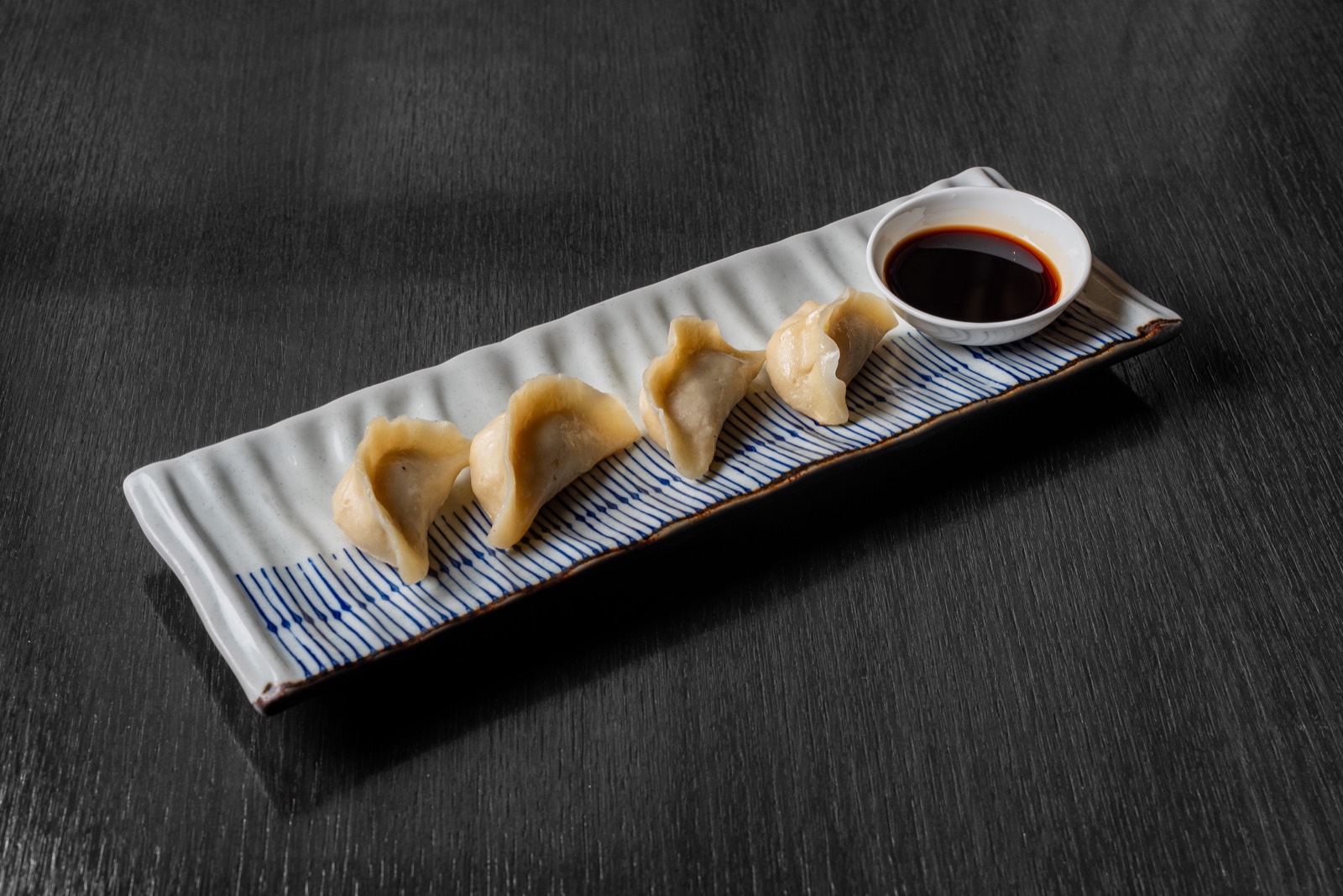 Hausgemachte Dumplings mit Gemüse